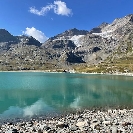 Ca Marasciol A 5 Minuti Dal Trenino Rosso Del Bernina Express Hotell Villa di Tirano Exteriör bild
