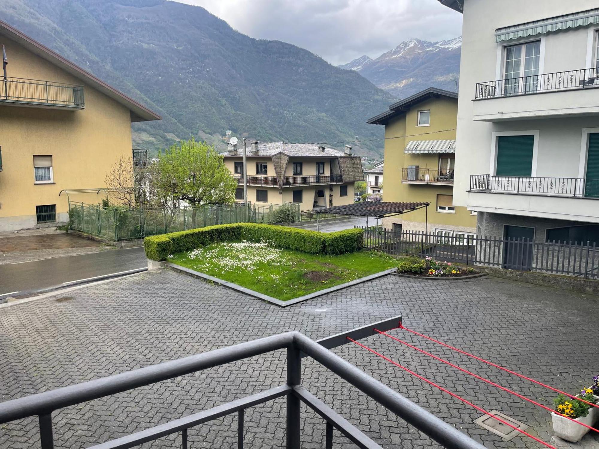Ca Marasciol A 5 Minuti Dal Trenino Rosso Del Bernina Express Hotell Villa di Tirano Exteriör bild